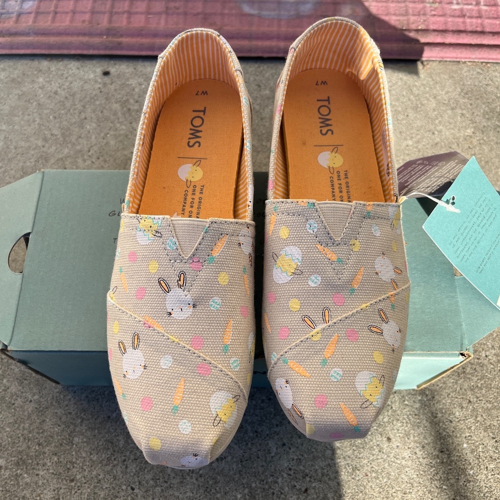 TOMS women spring bunnies
